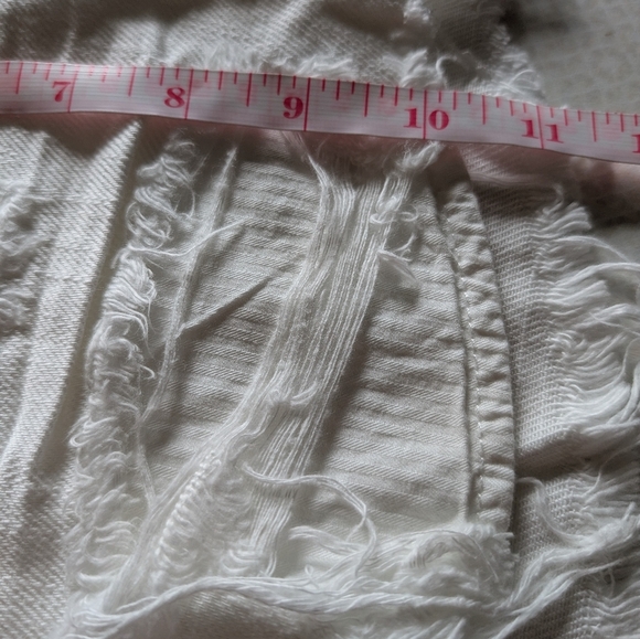 NWT We The Free White Jean Shorts Distressed Hem - Picture 6 of 7